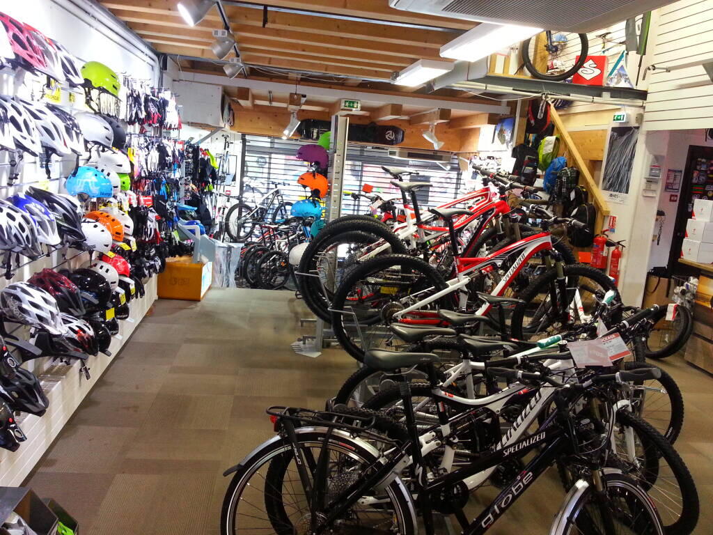 Zero G ChamonixMontBlanc Mountain bike hire à ChamonixMontBlanc