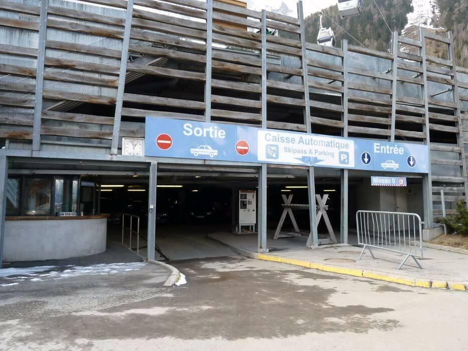 Parking du Brévent ChamonixMontBlanc Car park à ChamonixMontBlanc